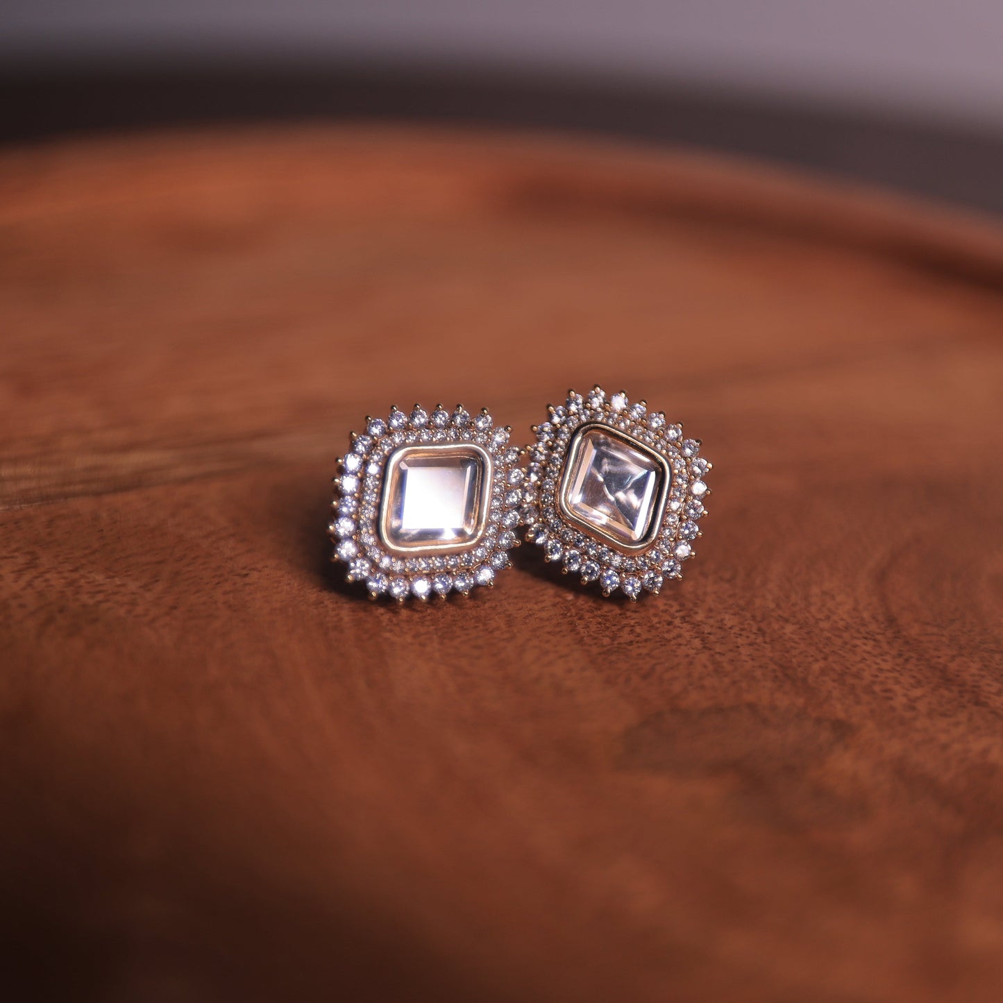 Aishani Kundan Studs