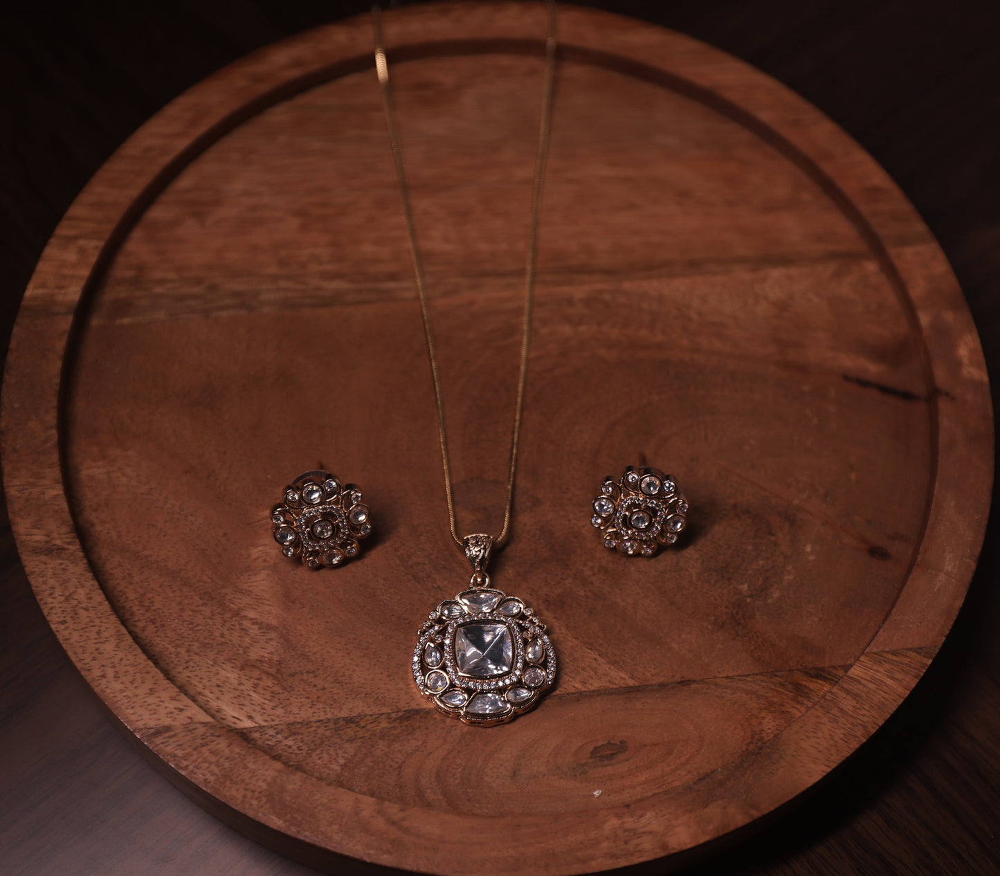 Isha Polki Pendant Set