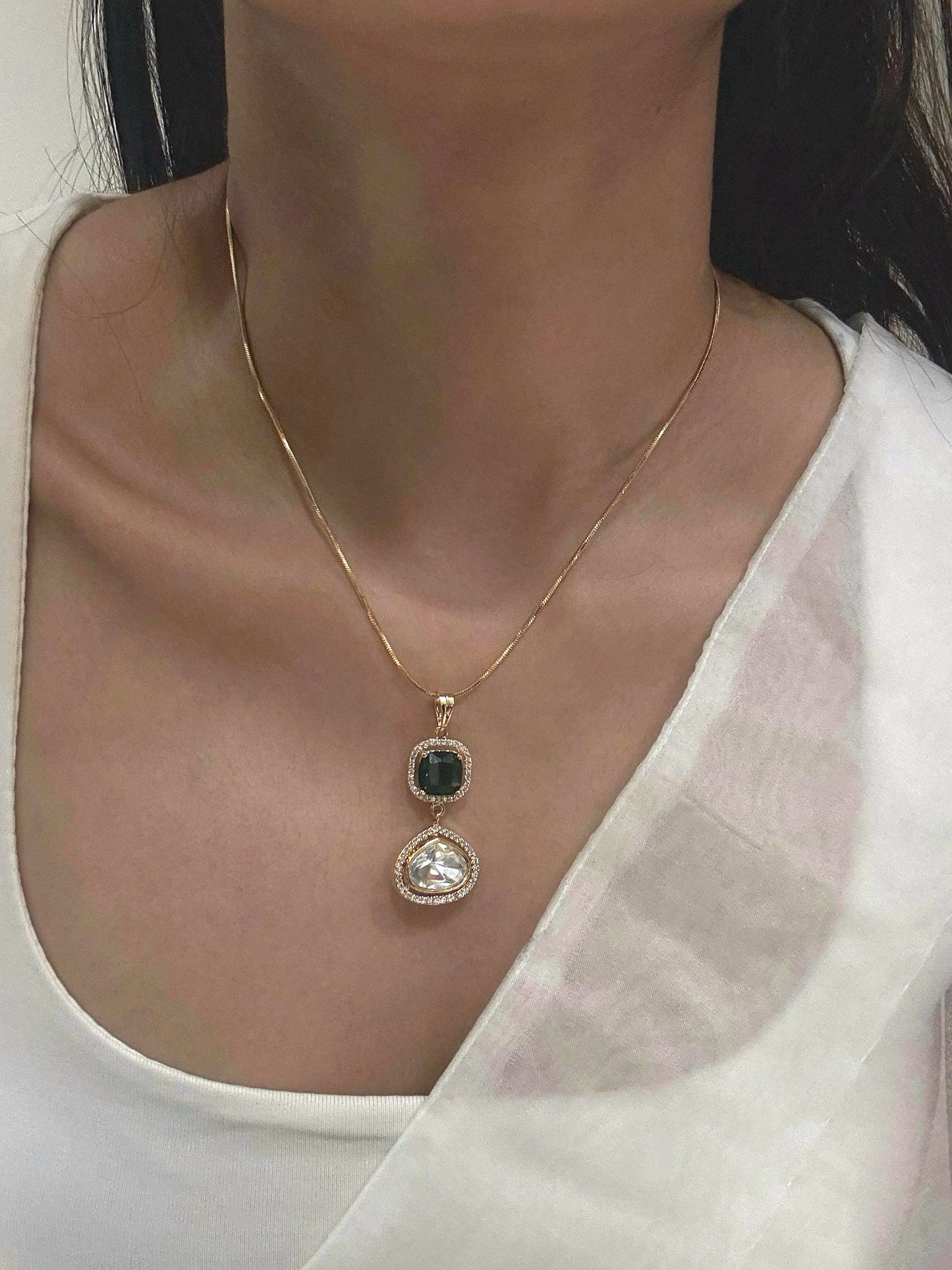 Mehek Polki Emerald Pendant Set