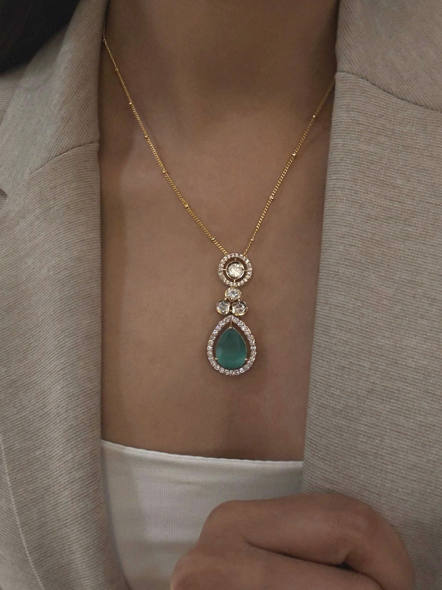Nadira Polki Sage Pendant Set