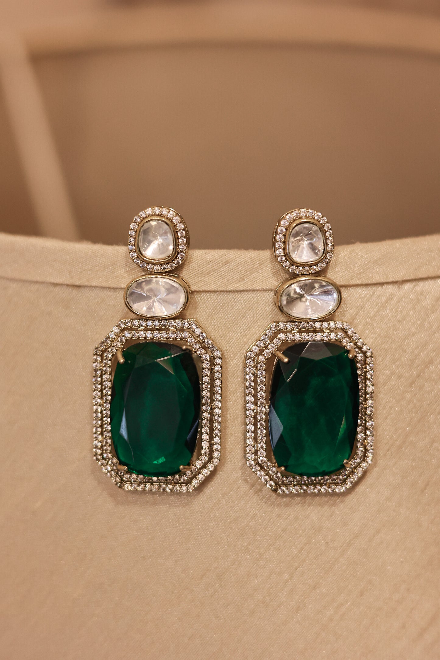 Niyati Emerald Kundan Earrings