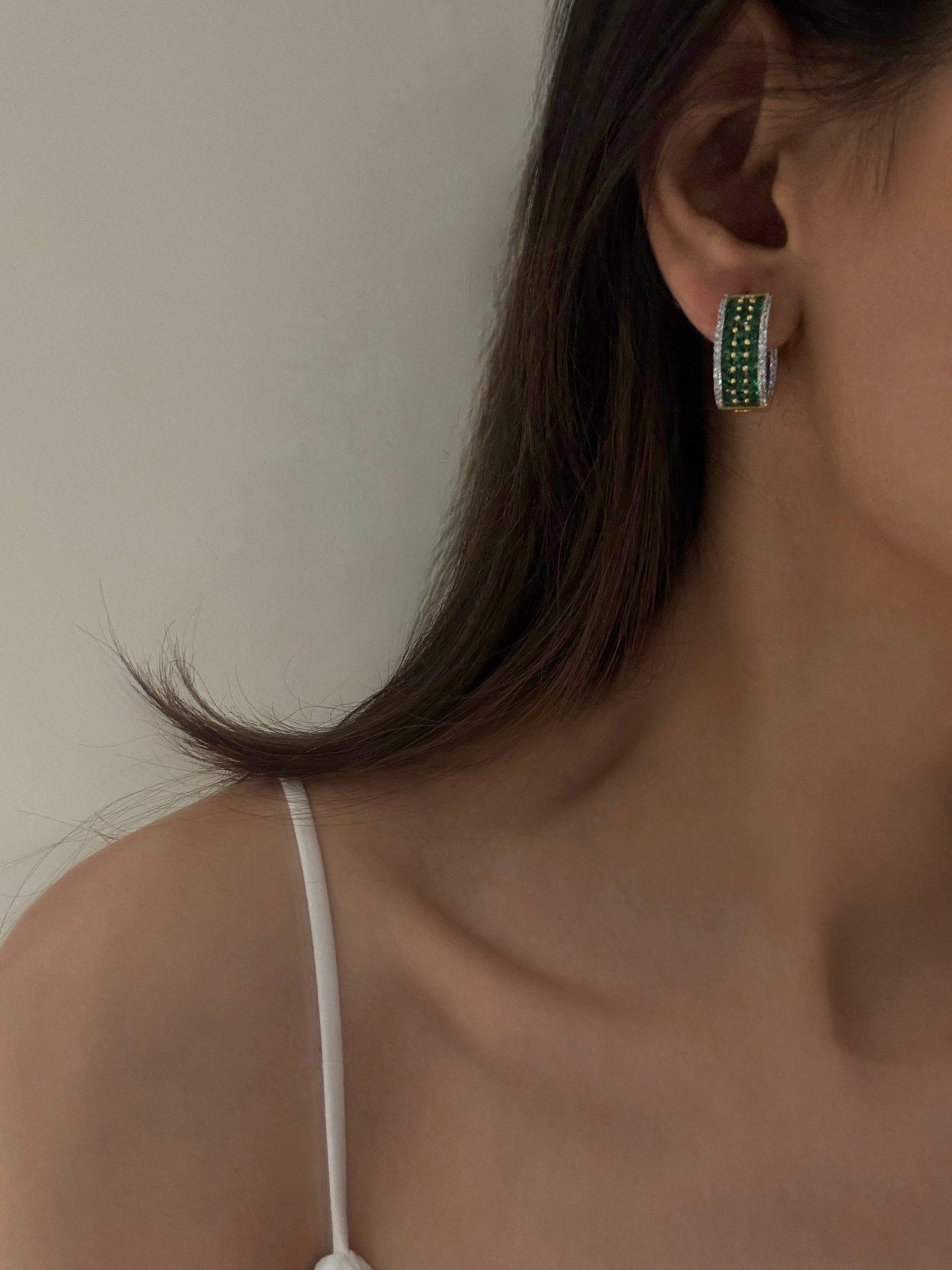 Raya Emerald Diamond earrings