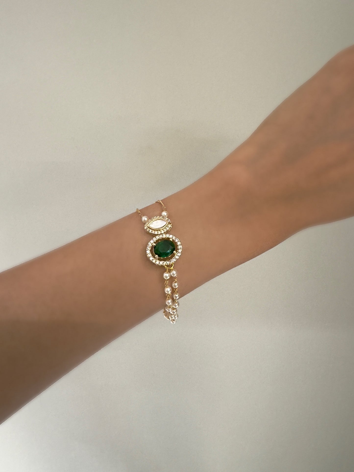 Ruhani Emerald Diamond Bracelet