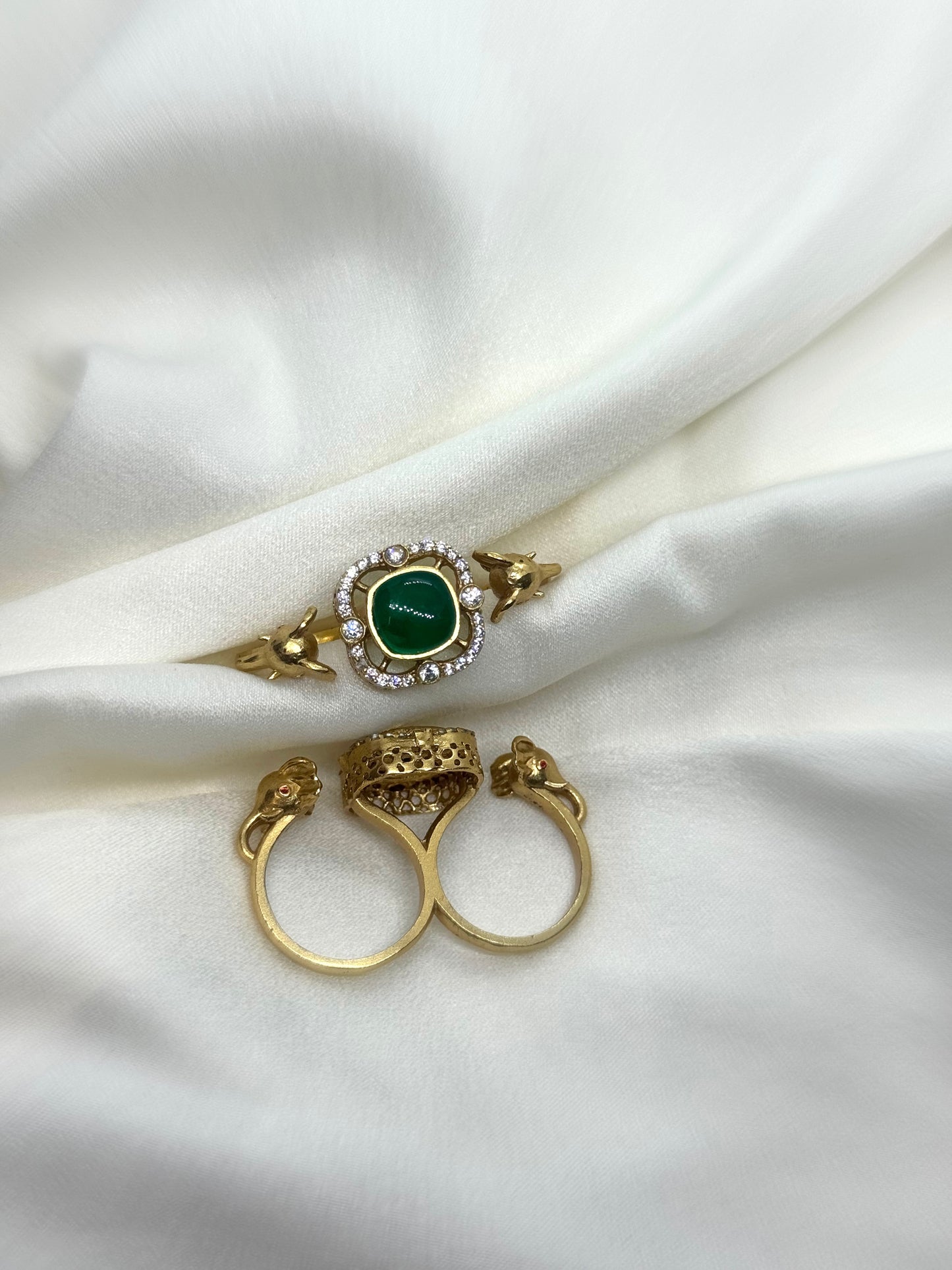 Kaari Emerald Adjustable Ring