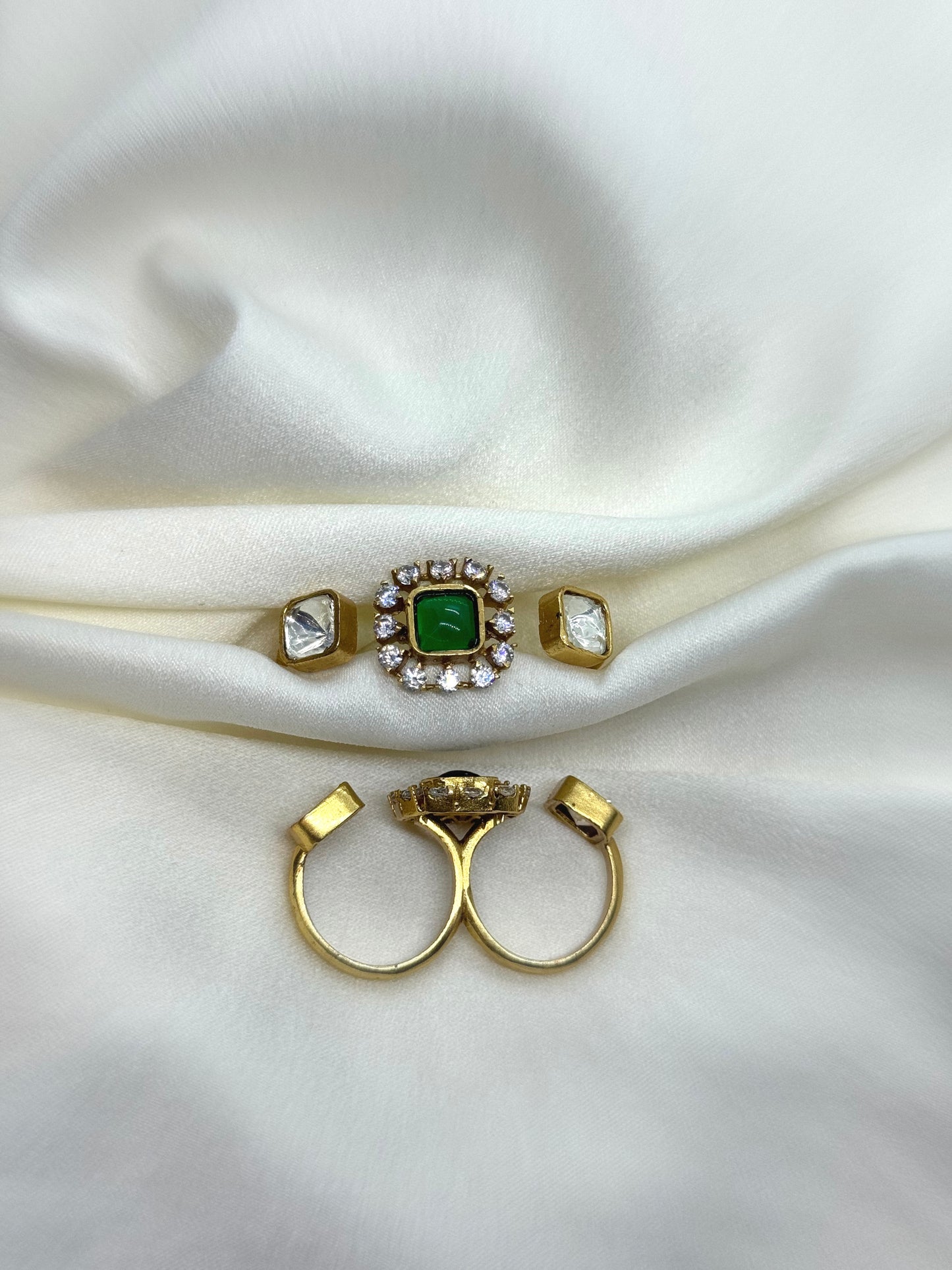 Kusum Emerald Adjustable Ring