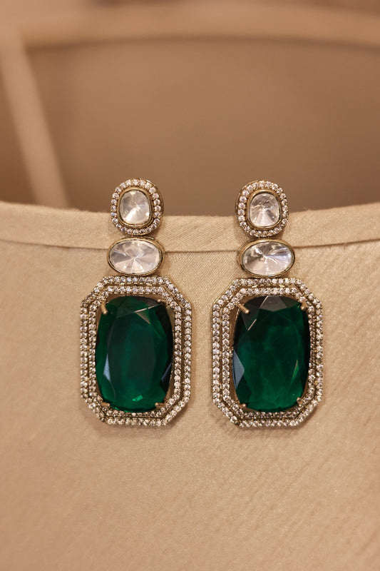 Niyati Emerald Kundan Earrings