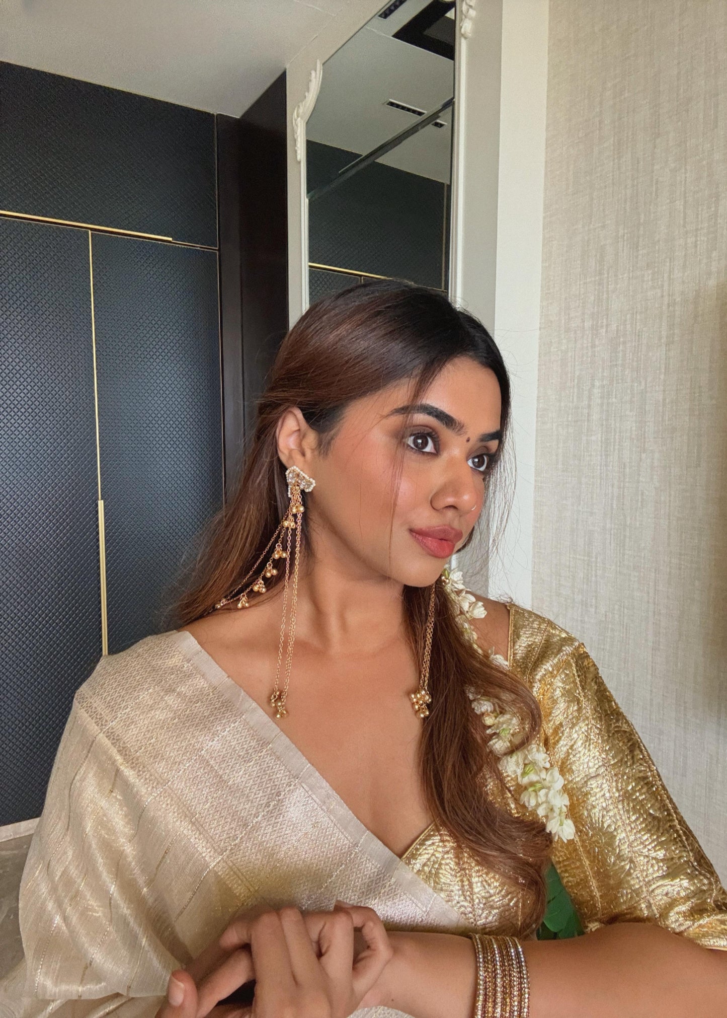 Shreya Earrings with Kaanchain
